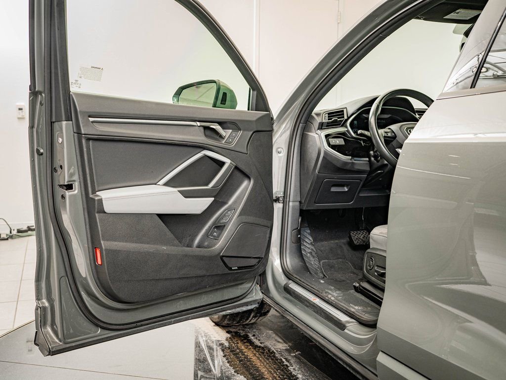 Used 2023 Audi Q3 2.0T Premium Plus w/ Premium Plus Package image 26