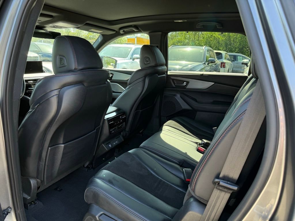Used 2023 Acura MDX A-Spec AWD/4WD image 11