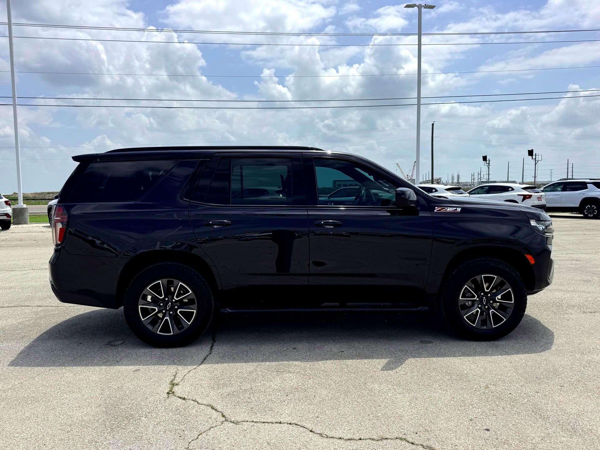 Used 2021 Chevrolet Tahoe Z71 w/ Rear Media and Nav Package image 5
