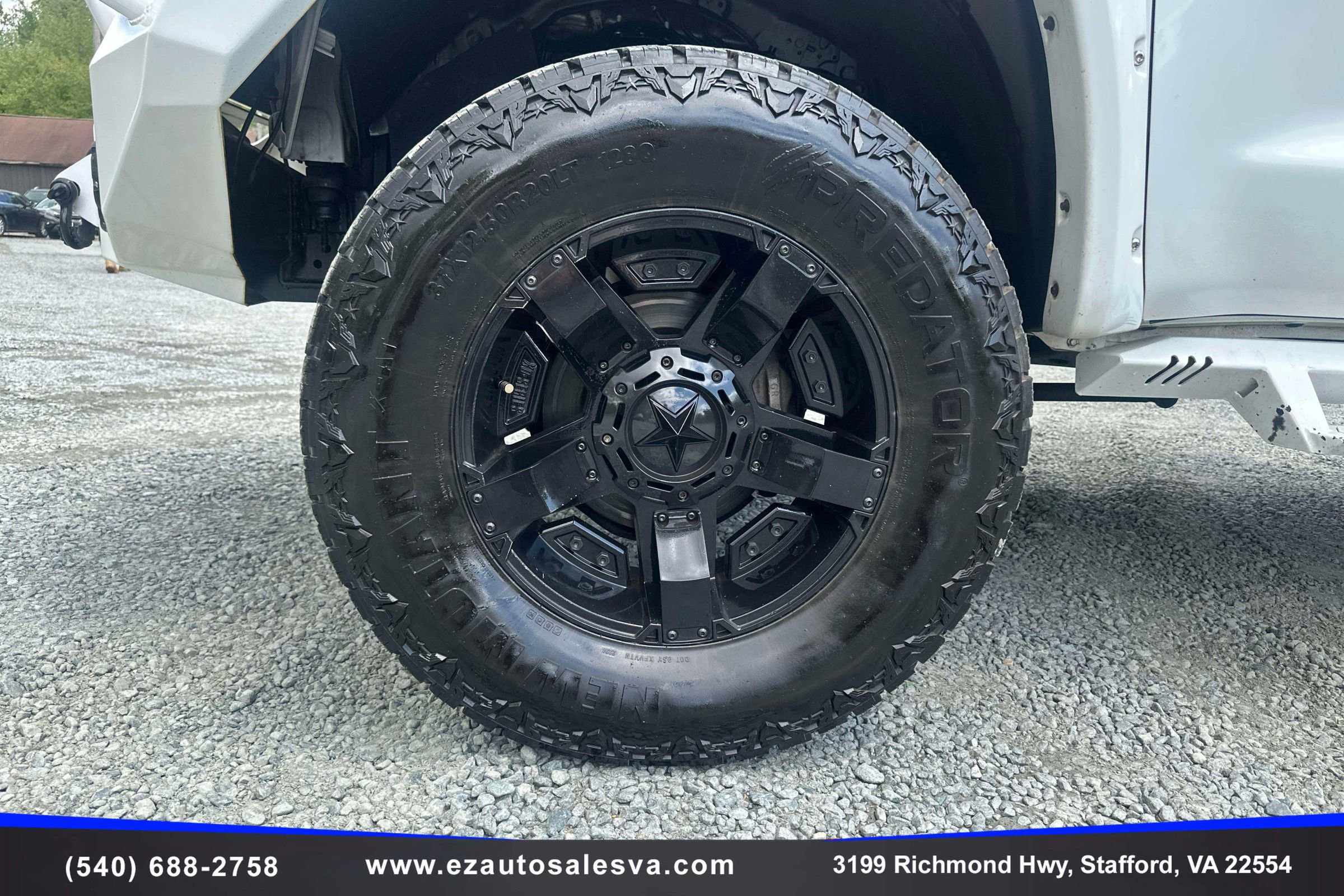 Used 2015 Toyota Tundra SR5 w/ SR5 Upgrade Package AWD/4WD image 10