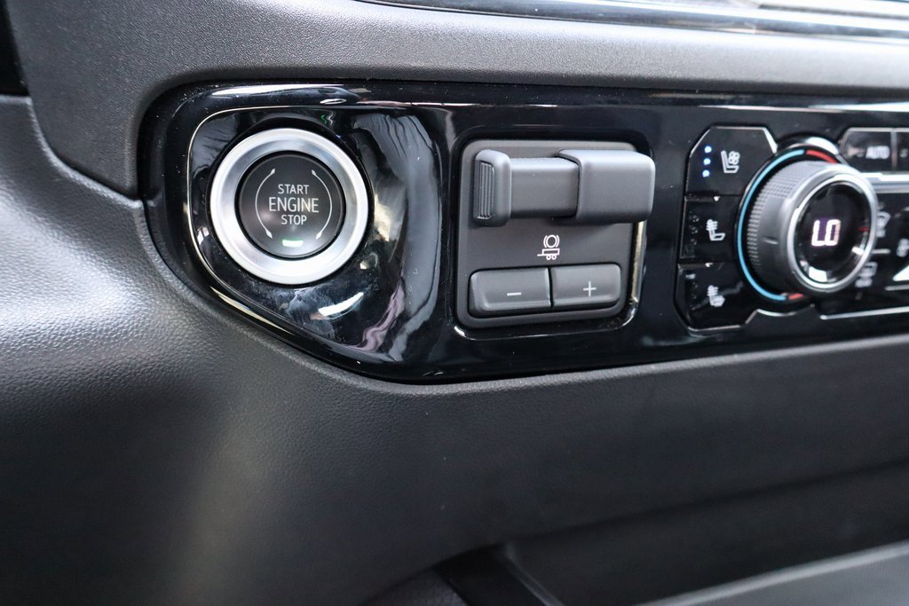 Used 2022 Chevrolet Silverado 1500 ZR2 w/ Technology Package image 12