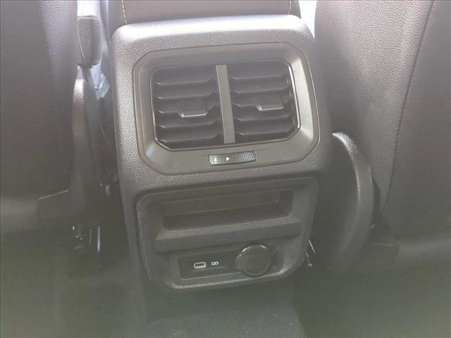 Used 2023 Volkswagen Tiguan SE FWD image 17