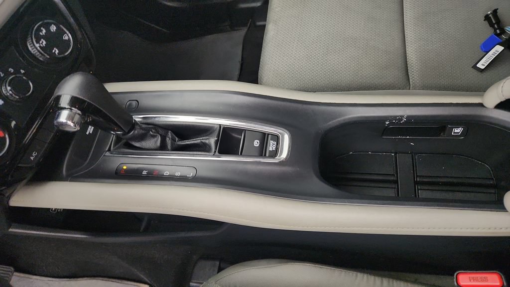 Used 2019 Honda HR-V LX image 17