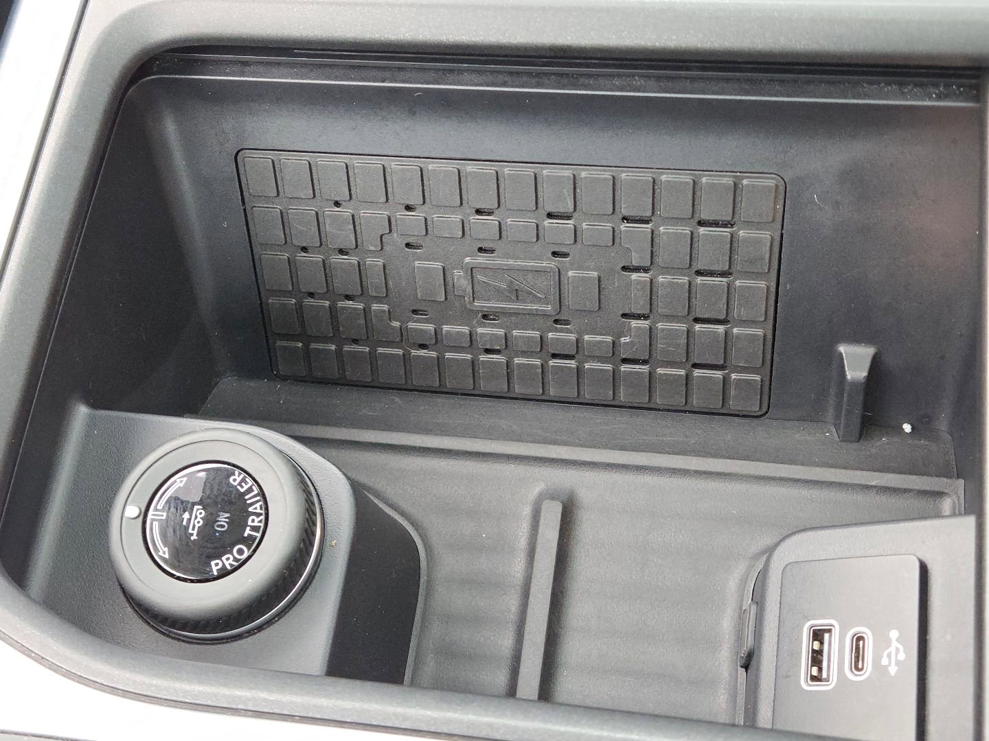 Used 2025 Ford Expedition Active image 11