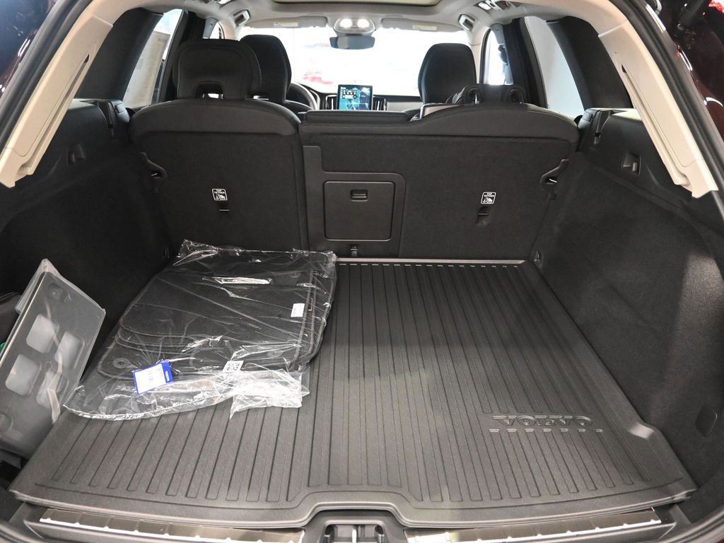 New 2026 Volvo XC60 B5 Plus w/ Protection Package Premier image 14