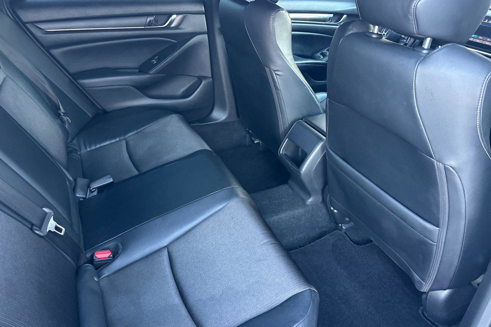 Used 2018 Honda Accord Sport image 17