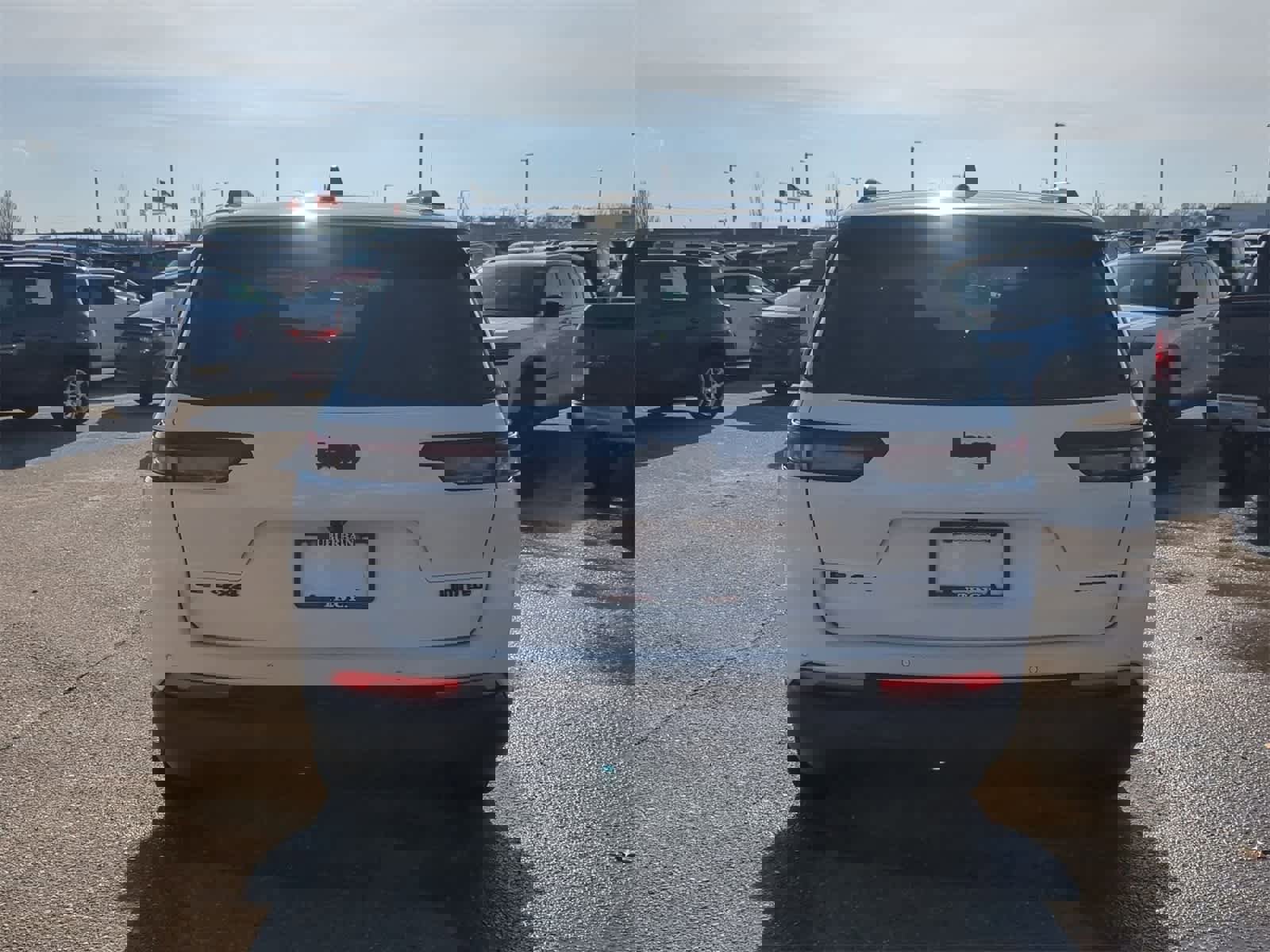 Certified 2022 Jeep Grand Cherokee L Limited w/ Black Appearance Package image 13