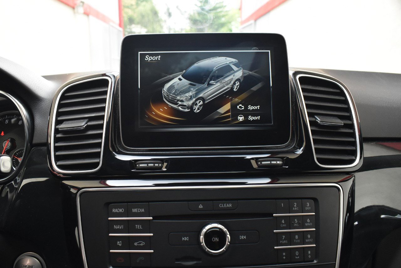 Used 2019 Mercedes-Benz GLE 400 4MATIC image 28