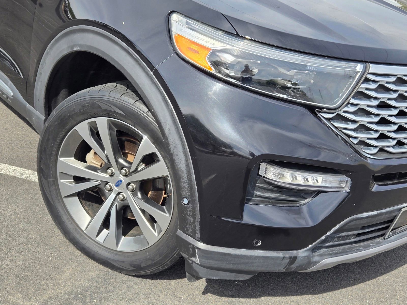 Used 2020 Ford Explorer Platinum w/ Premium Technology Package AWD/4WD image 9