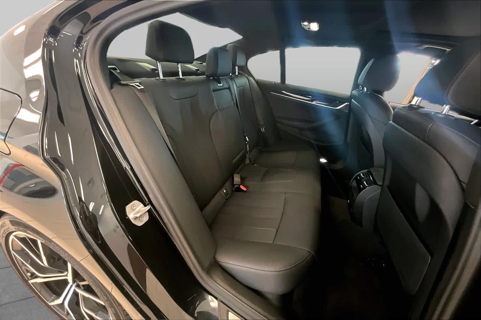 Used 2023 BMW 540i w/ M Sport Package RWD image 18