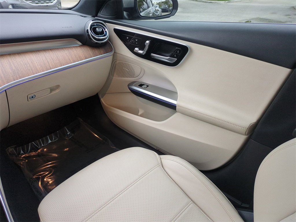 Used 2022 Mercedes-Benz C 300 Sedan image 16