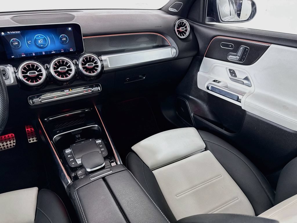 Used 2021 Mercedes-Benz GLB 35 AMG 4MATIC image 23