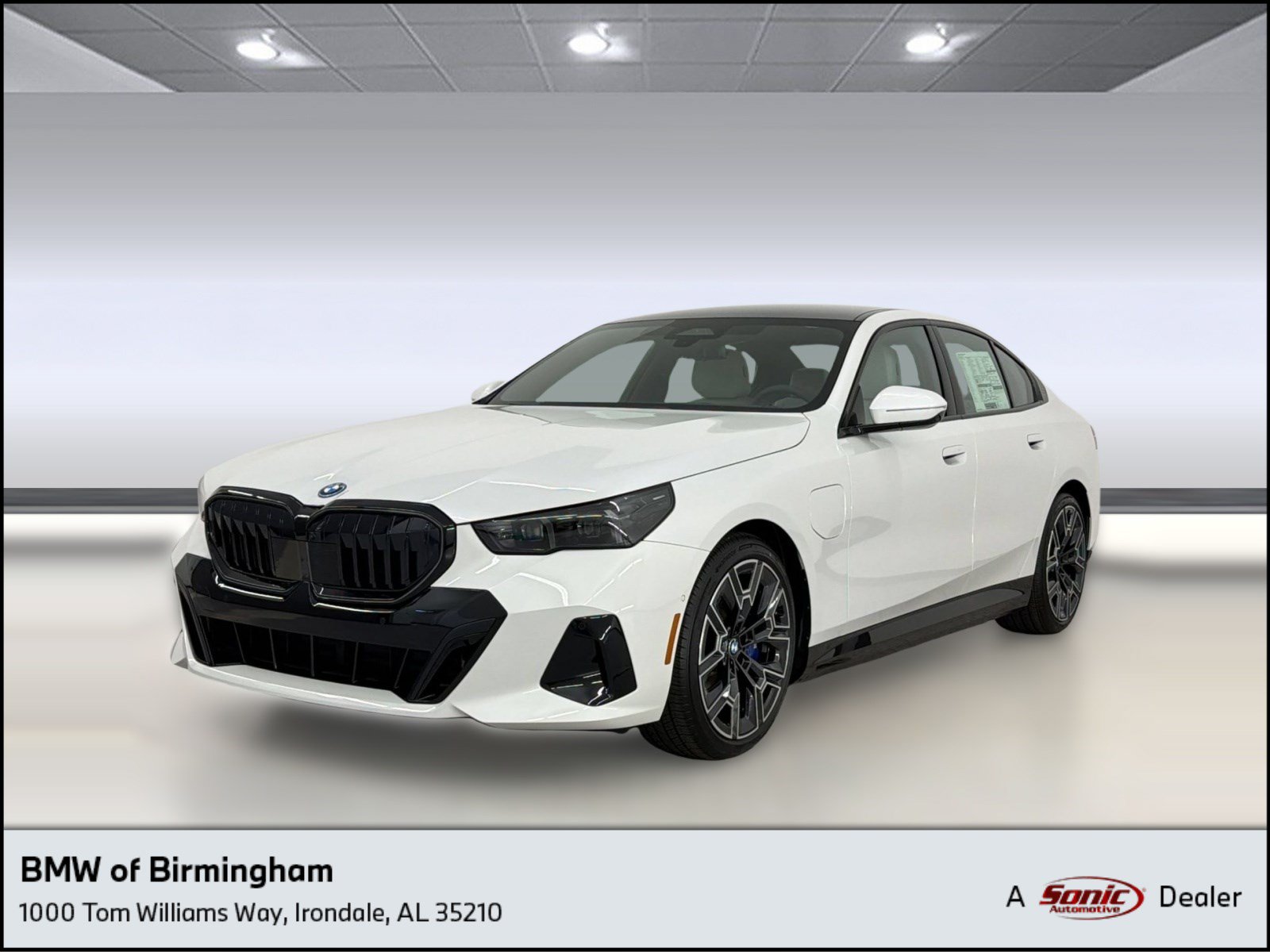 New 2027 BMW 550e xDrive w/ Premium Package