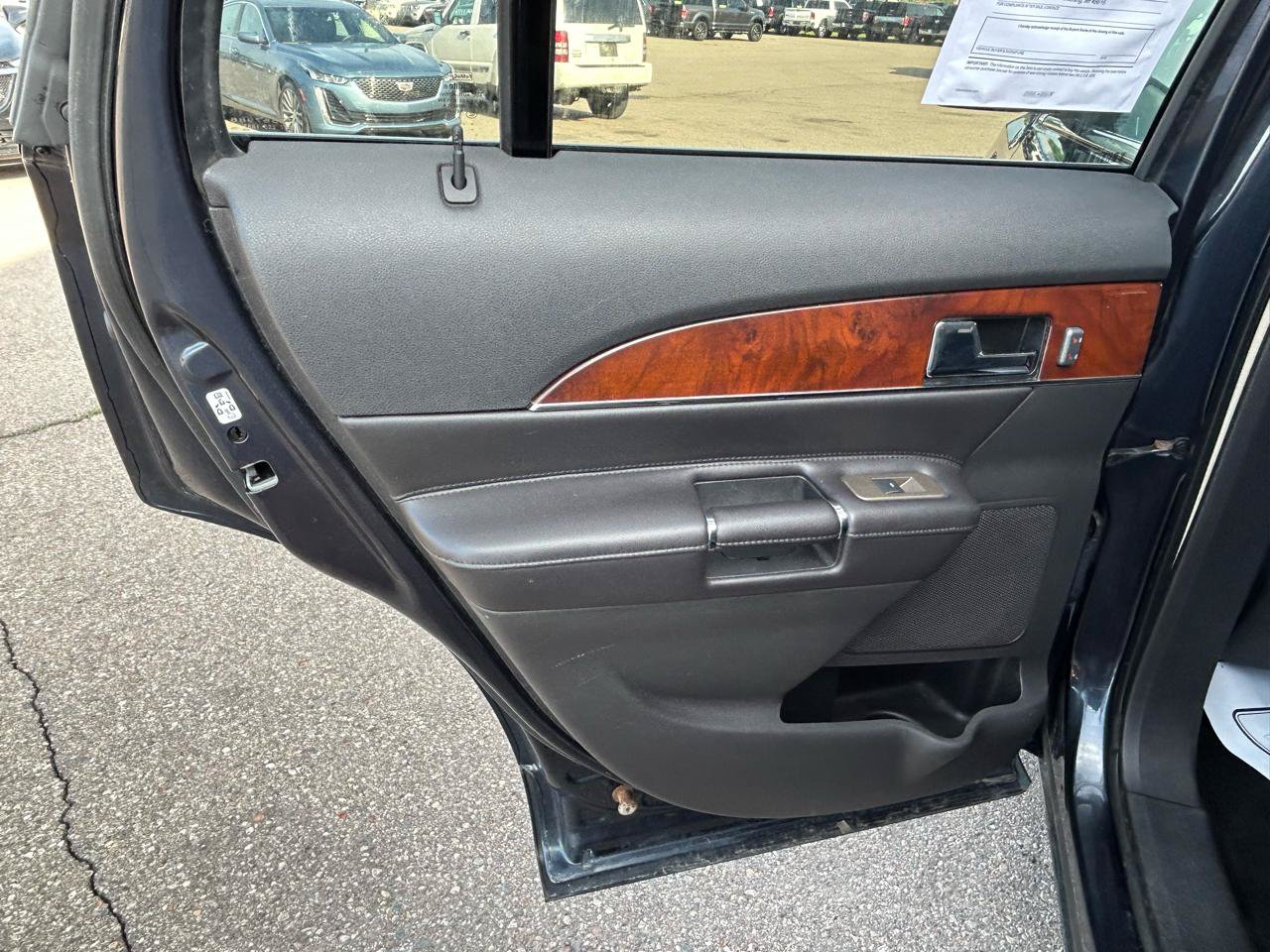 Used 2013 Lincoln MKX AWD image 13