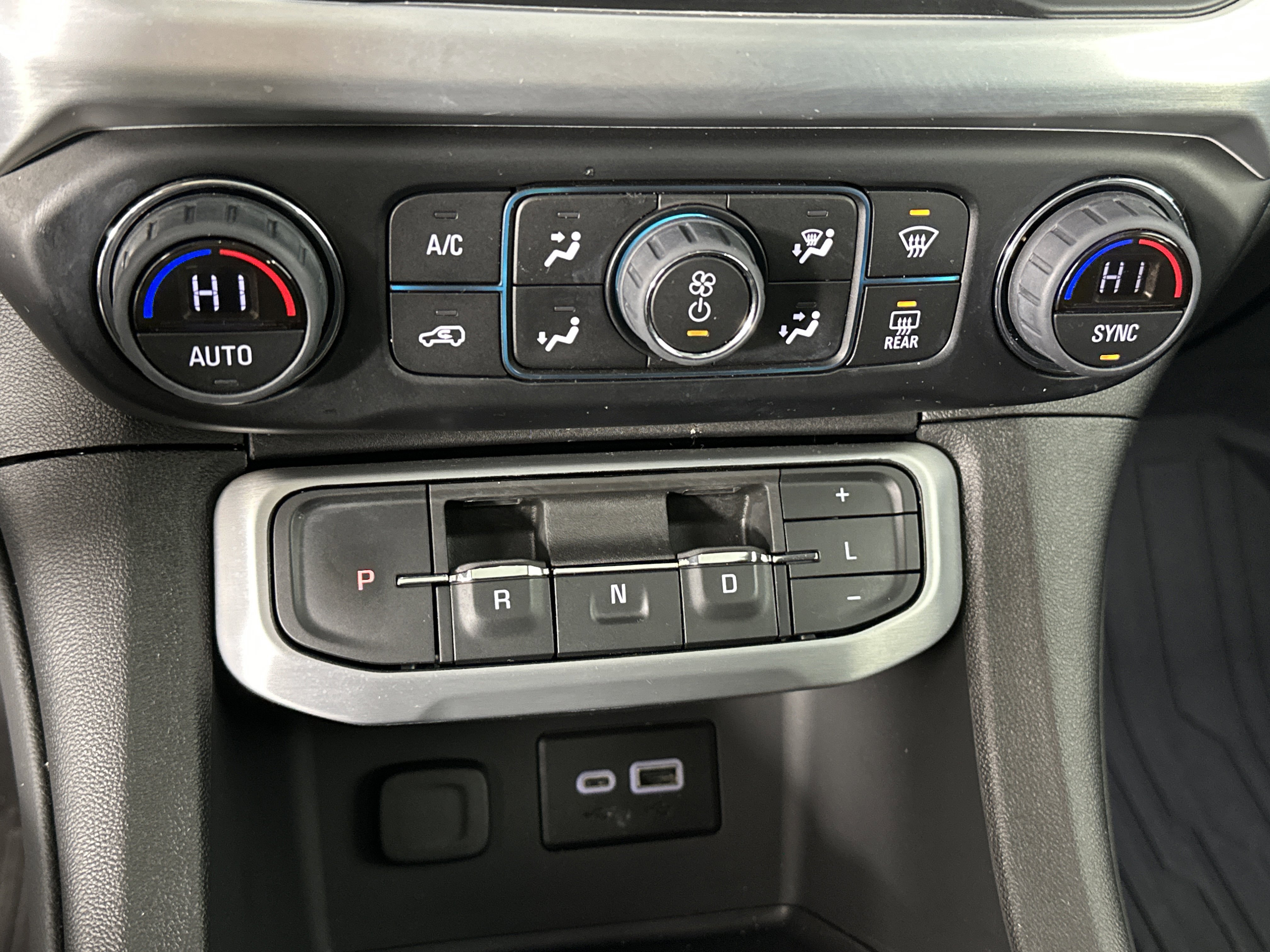 Used 2023 GMC Acadia SLE w/ Driver Convenience Package image 27