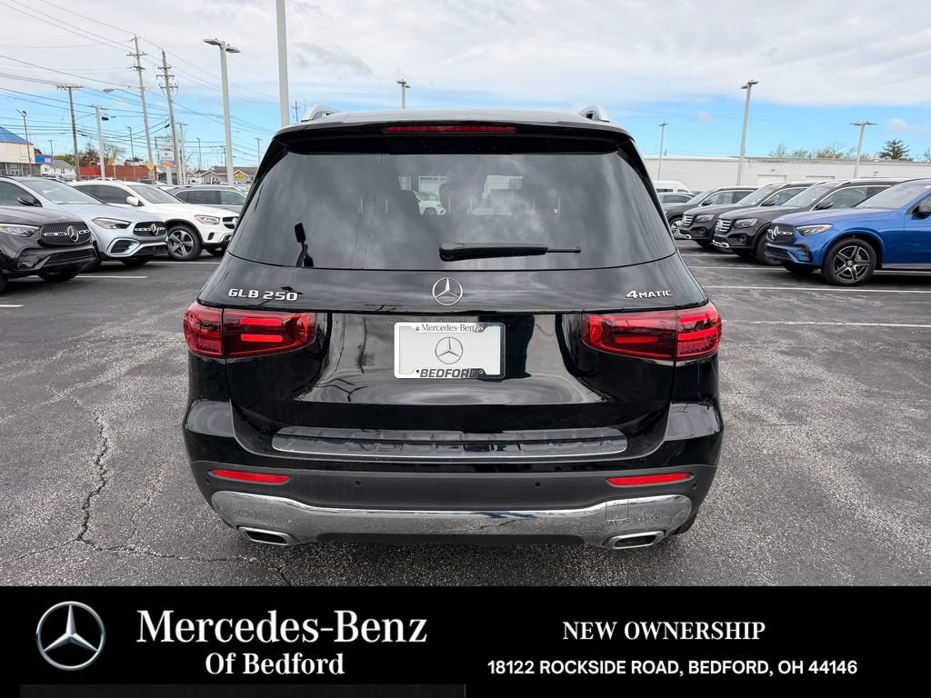 New 2026 Mercedes-Benz GLB 250 4MATIC image 5