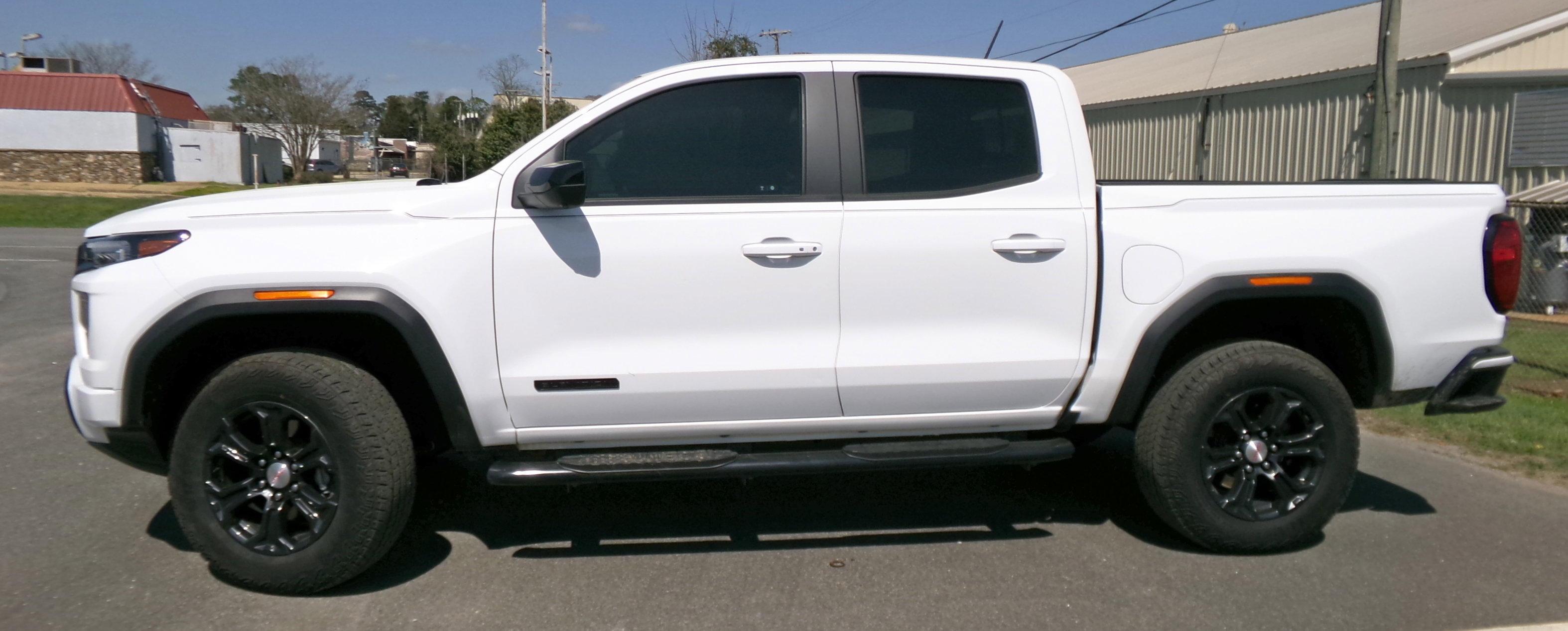 Used 2024 GMC Canyon Elevation w/ Convenience Package image 2