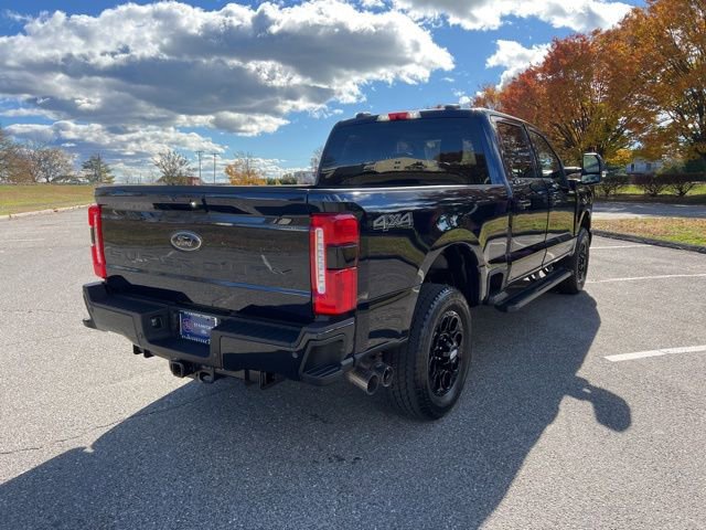 Used 2025 Ford F350 Lariat w/ Black Appearance Package image 10