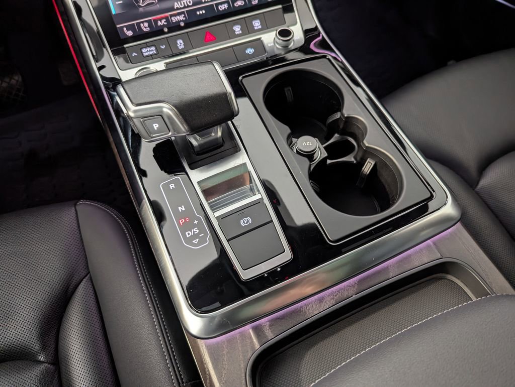 Used 2021 Audi Q8 Premium Plus image 8