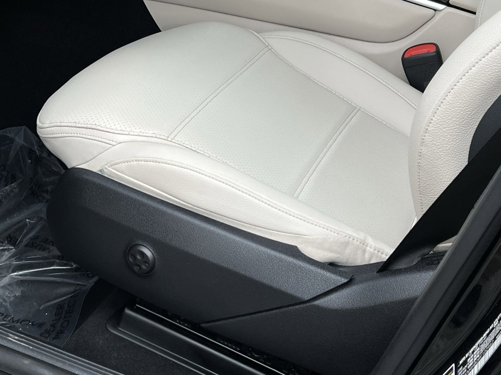 Certified 2024 Mercedes-Benz GLC 300 4MATIC image 12