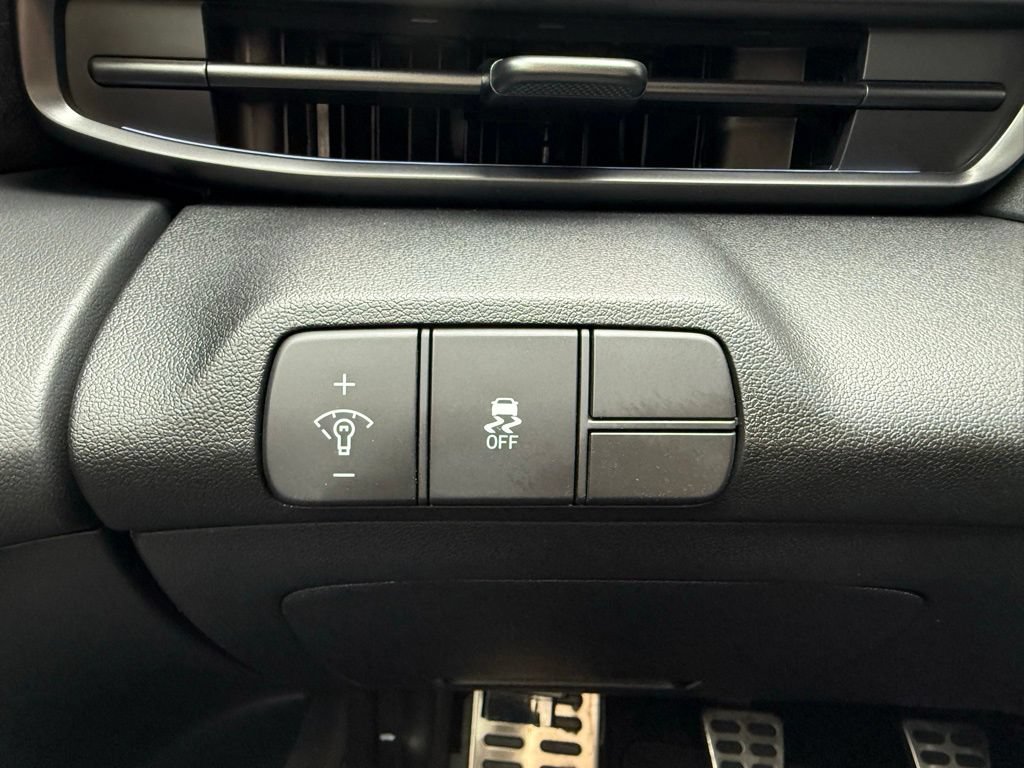 Certified 2025 Hyundai Elantra N FWD image 26