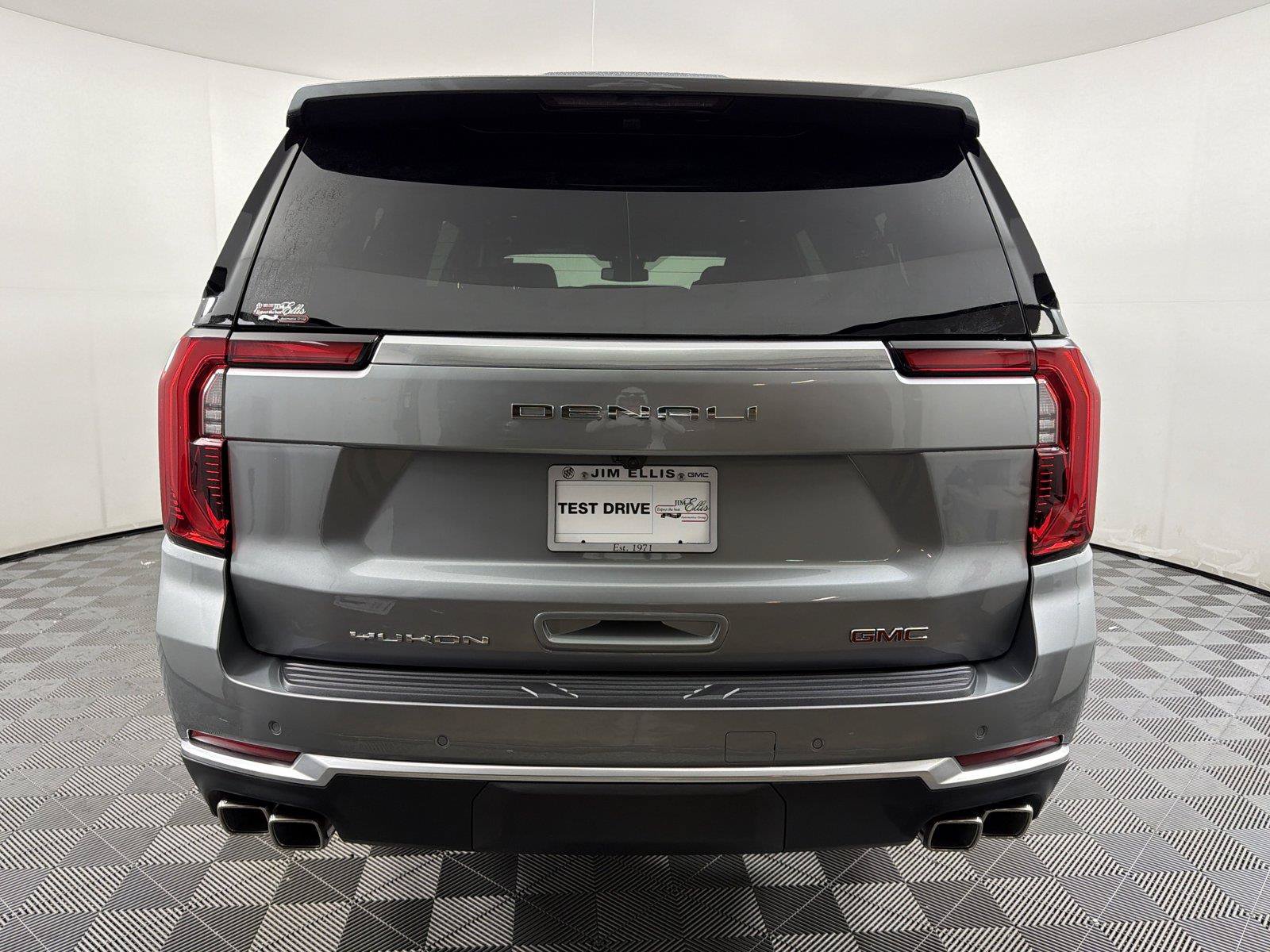 New 2026 GMC Yukon XL Denali w/ Sun & Power Step Package AWD/4WD image 5