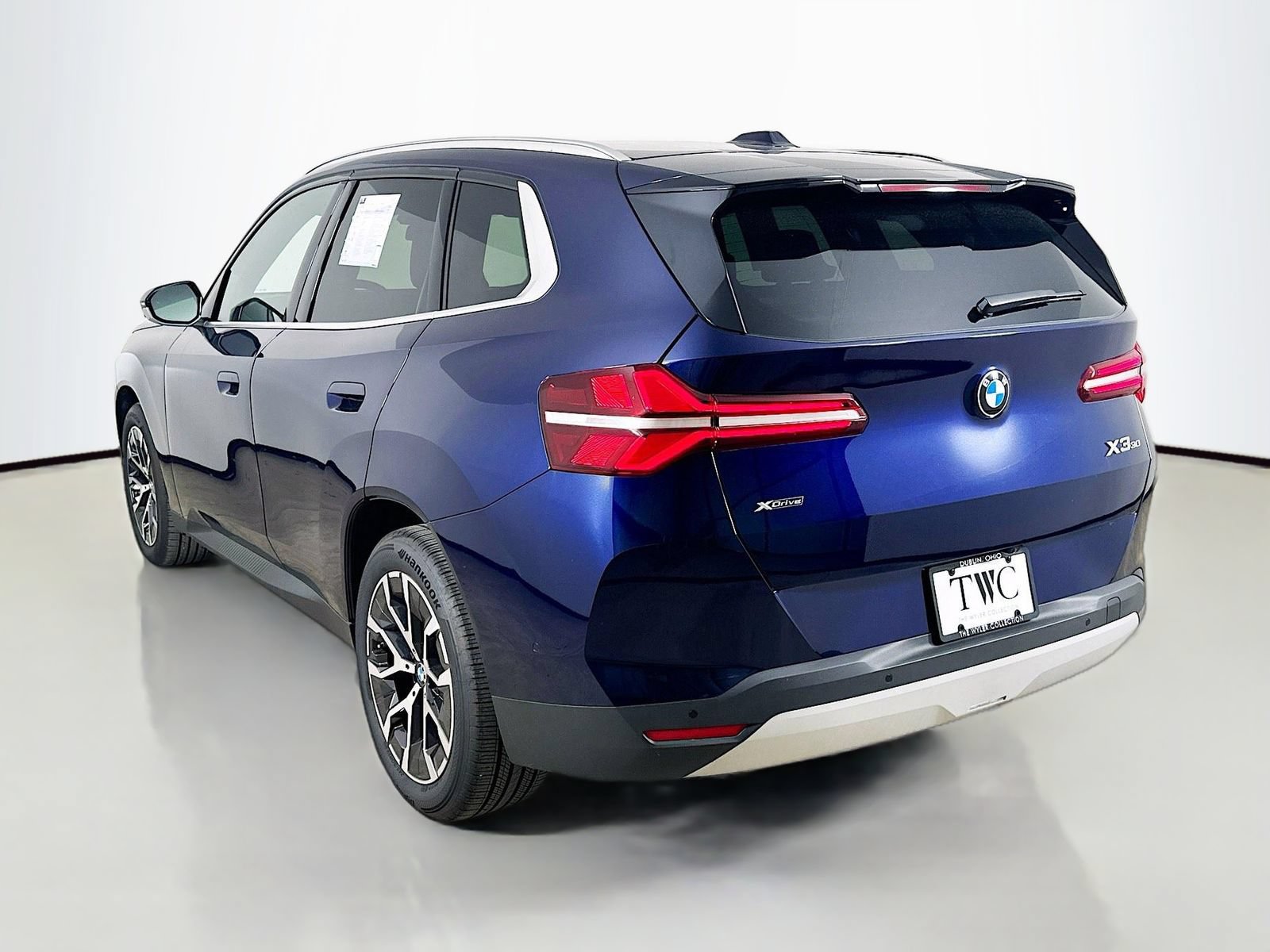 Used 2026 BMW X3 xDrive30i w/ Premium Package AWD/4WD image 7