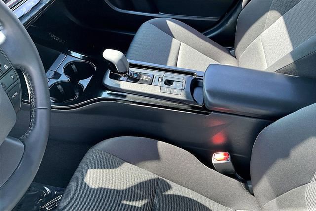 Used 2025 Toyota Prius LE image 17