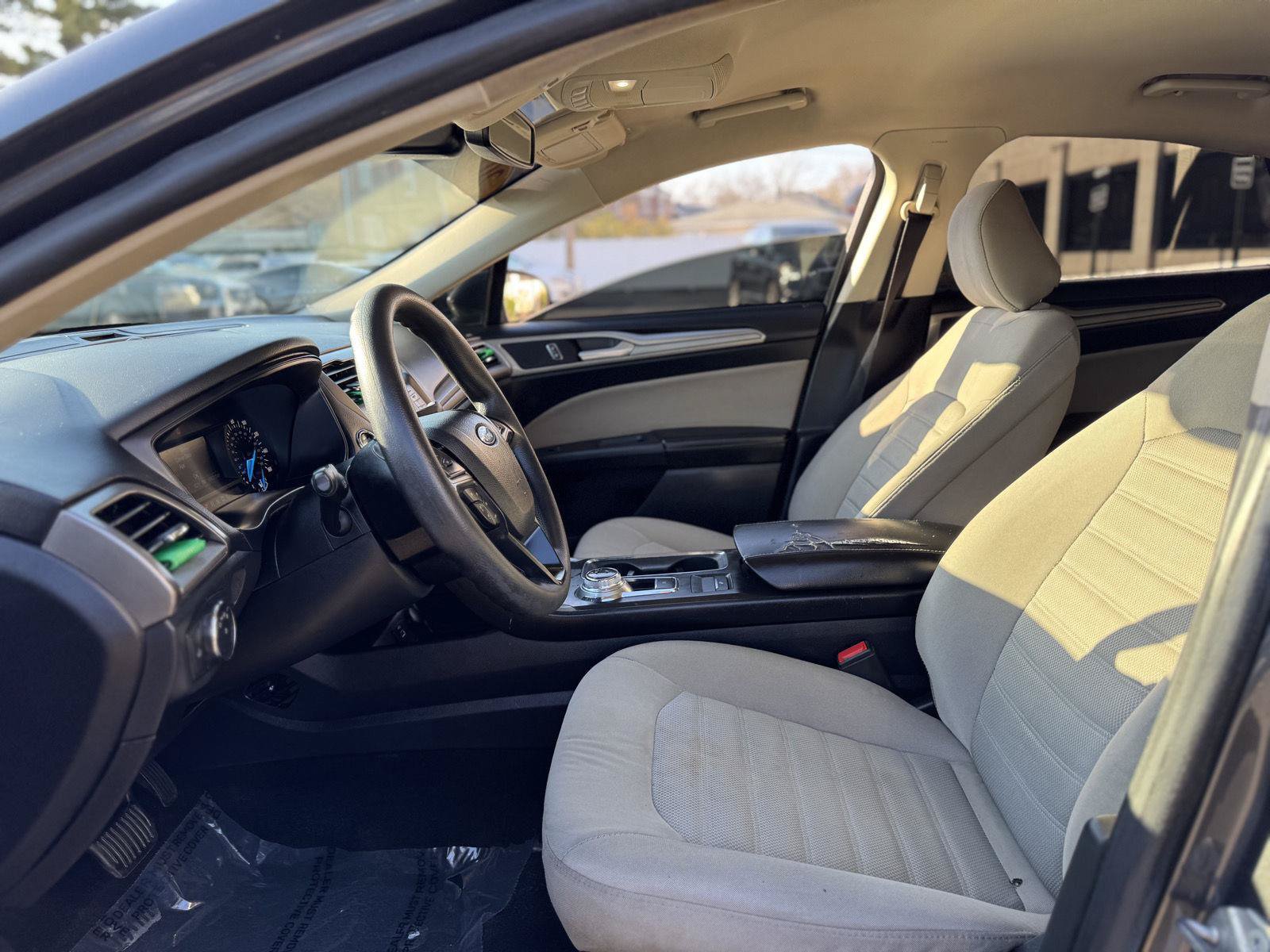 Used 2020 Ford Fusion S FWD image 19