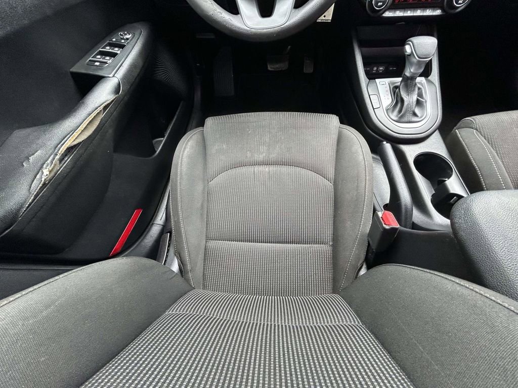 Used 2019 Kia Forte LXS image 13