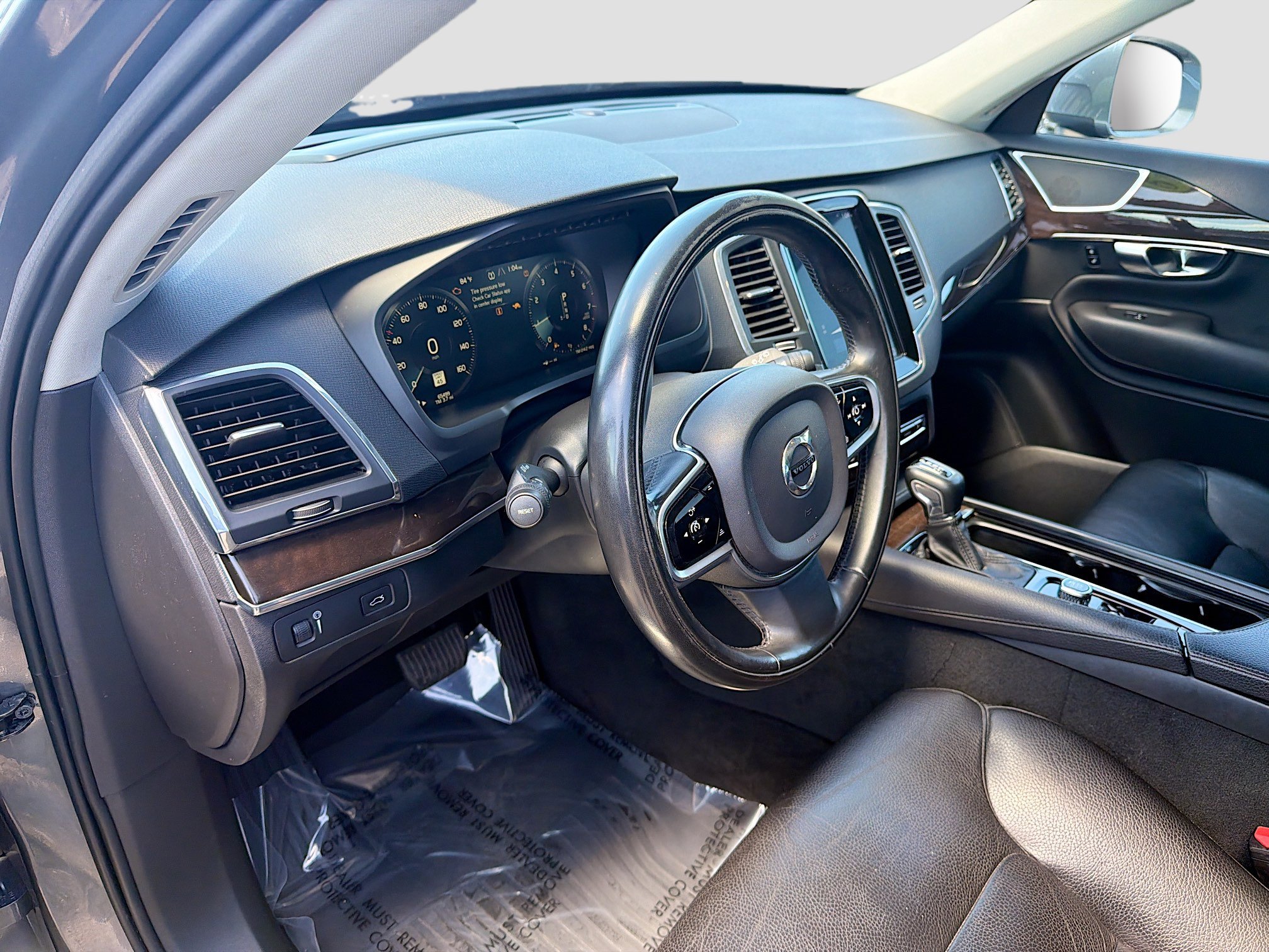 Used 2019 Volvo XC90 T6 Momentum w/ Advanced Package image 28