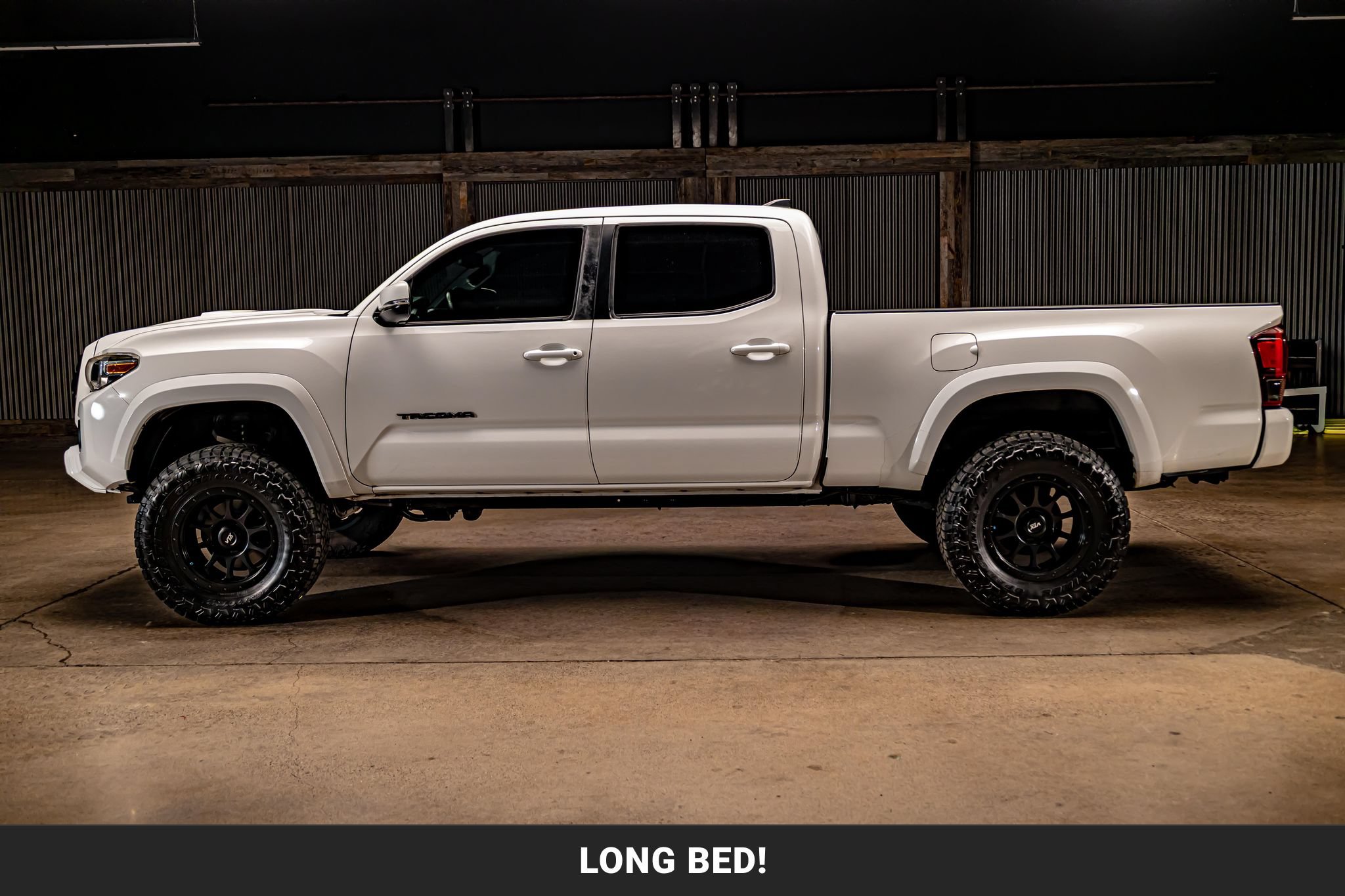 Used 2019 Toyota Tacoma TRD Sport AWD/4WD image 5