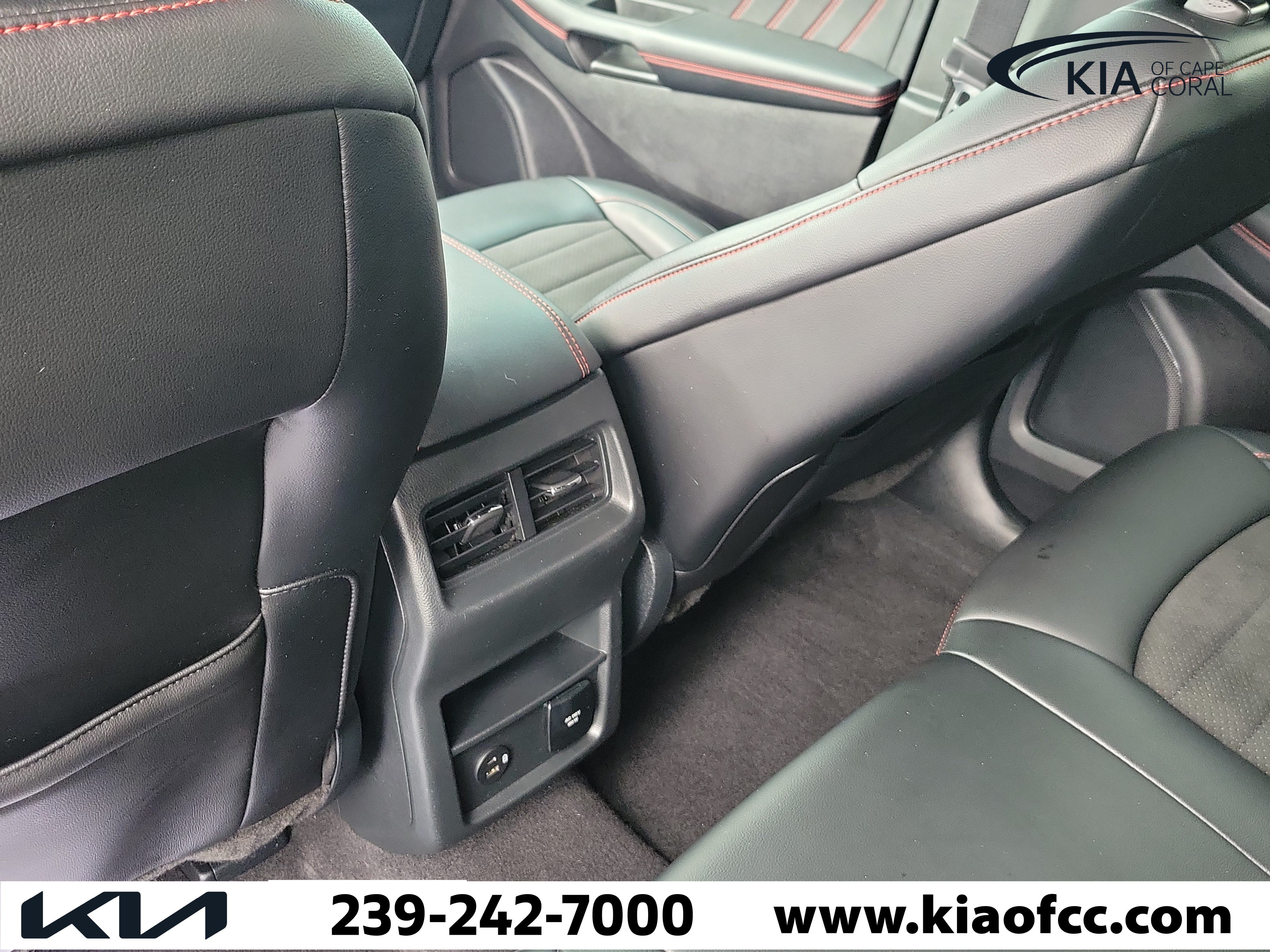 Used 2021 Ford Edge ST-Line FWD image 14