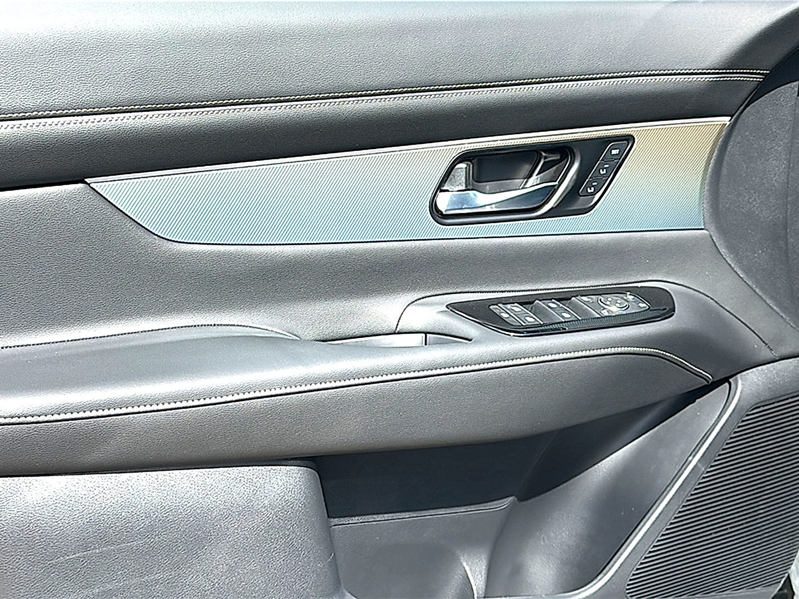 New 2025 Nissan Murano SL image 13