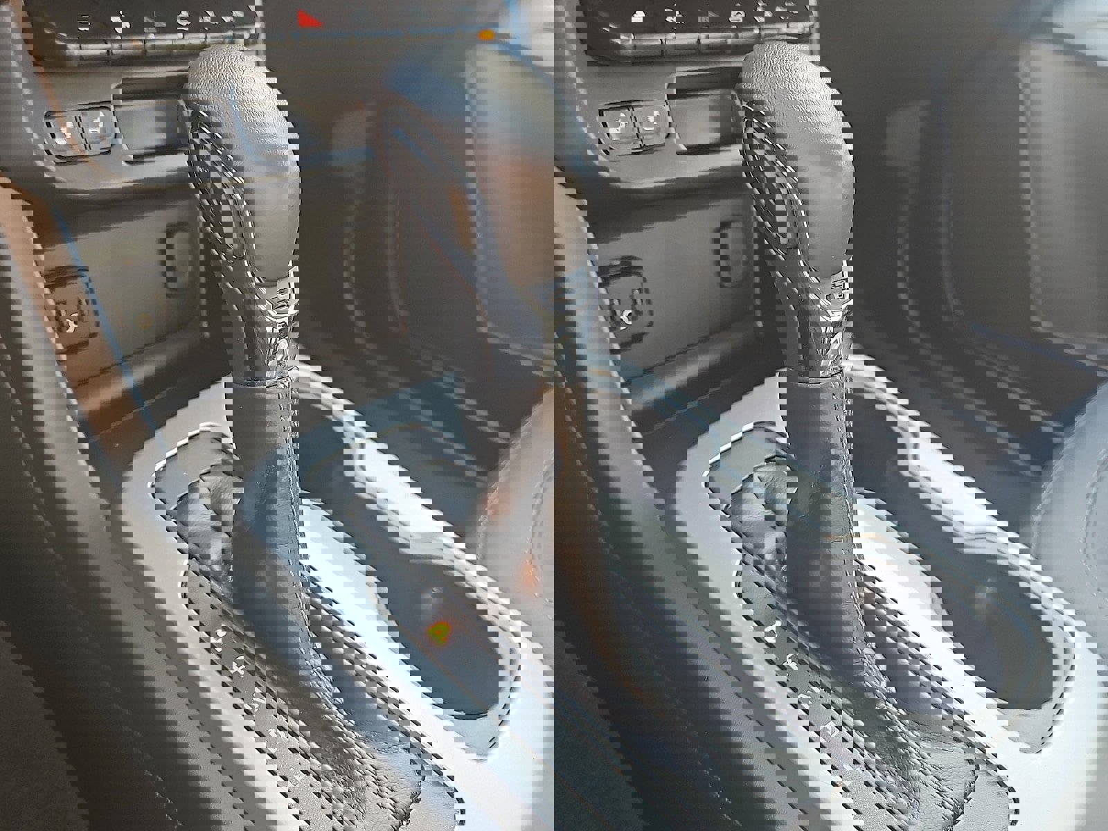 Used 2022 Chevrolet Colorado LT w/ Luxury Package image 20