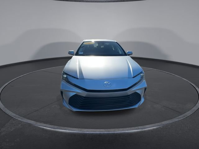 Used 2025 Toyota Camry LE image 6