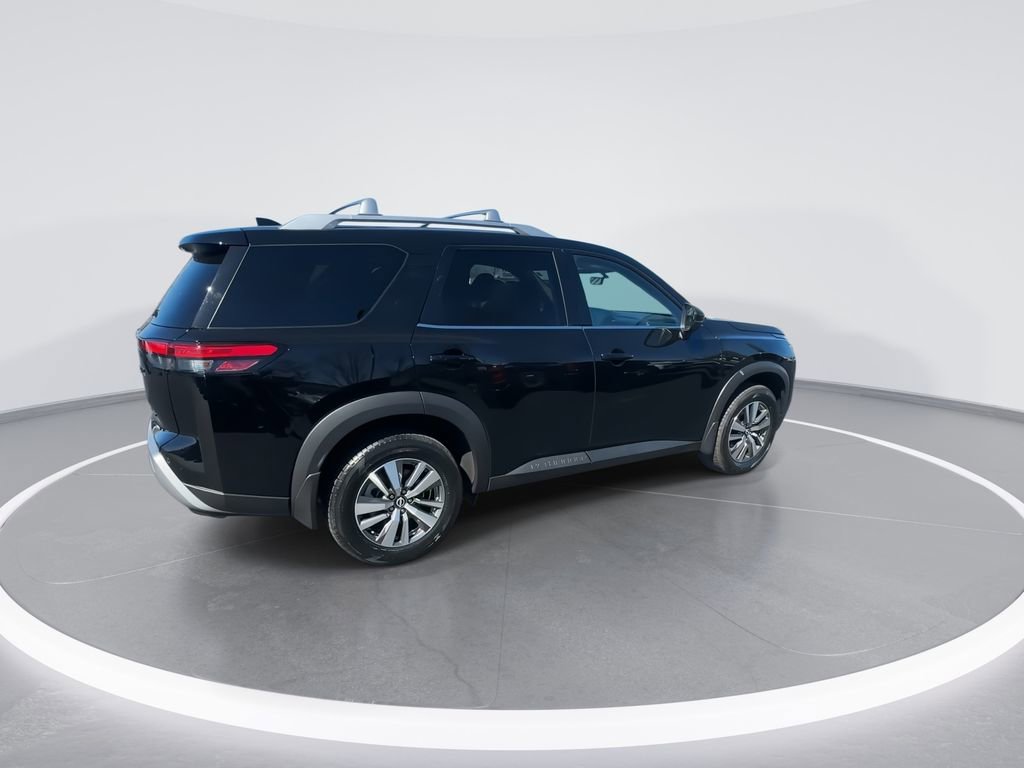 Used 2023 Nissan Pathfinder SL w/ Lighting Package (N92) image 9