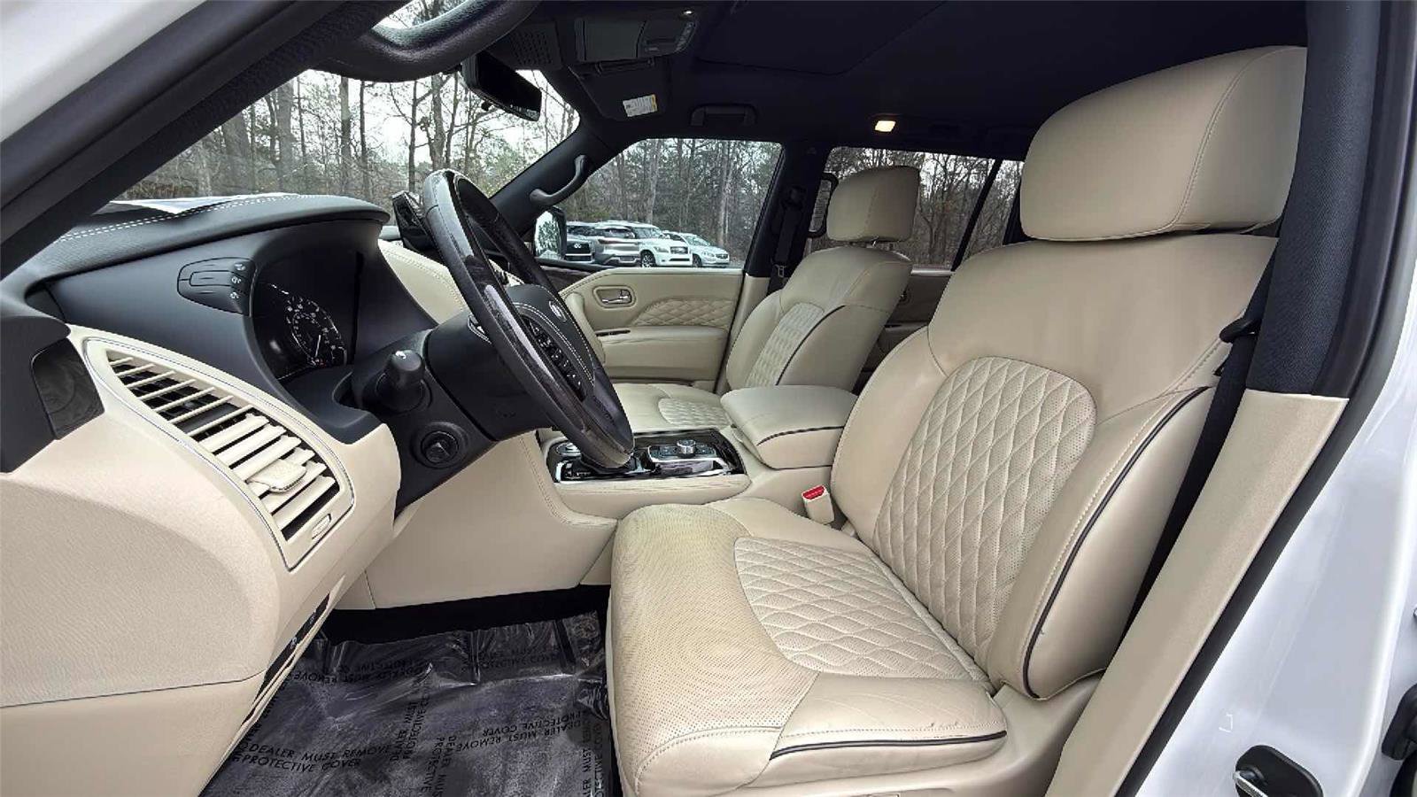 Used 2023 INFINITI QX80 Sensory w/ All-Season Package image 10