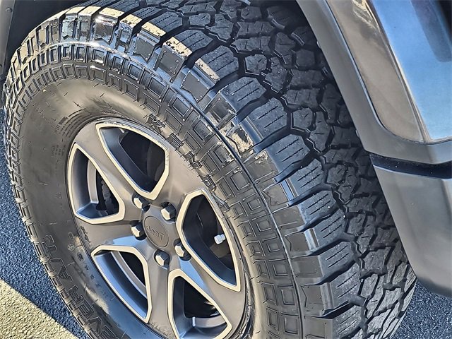 Used 2018 Jeep Wrangler Unlimited Sahara image 13