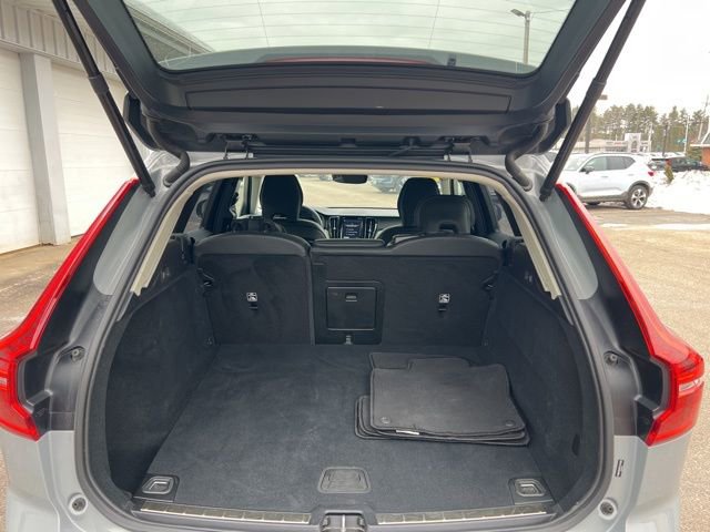 Certified 2025 Volvo XC60 B5 Plus image 22