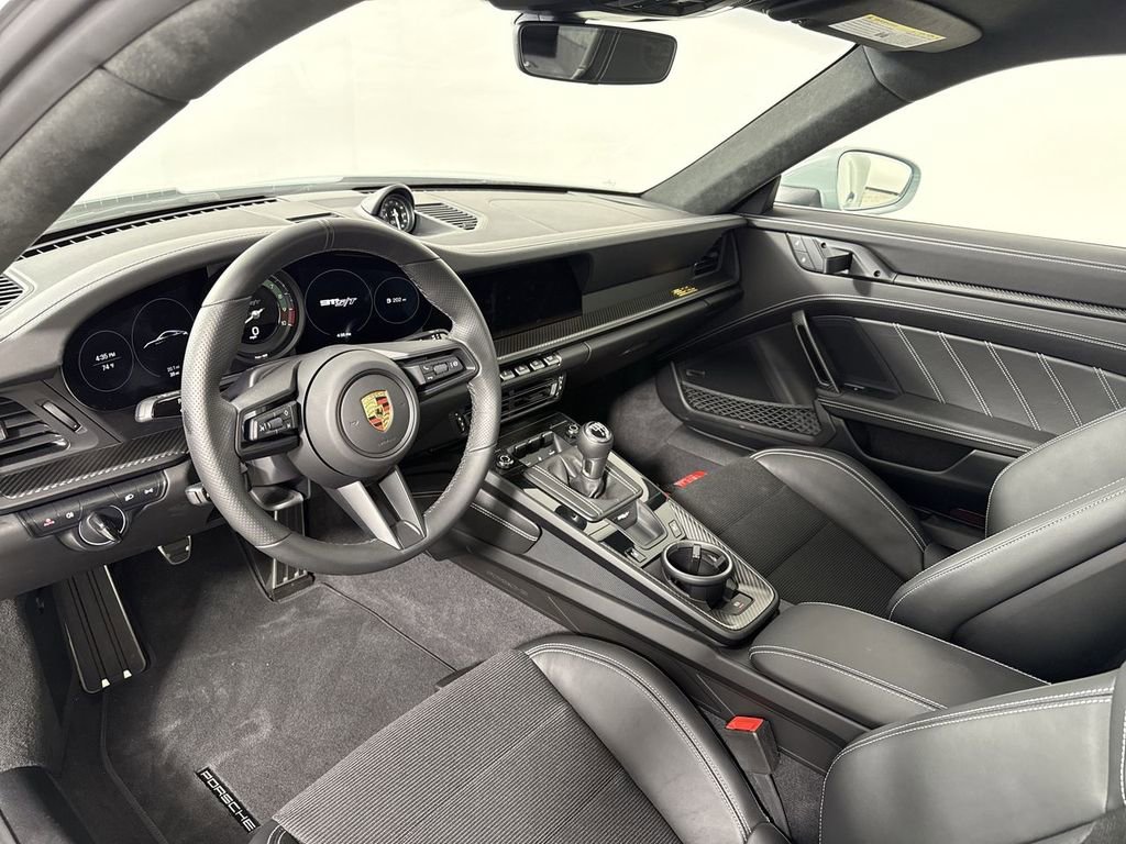 Certified 2024 Porsche 911 GT3 RS RWD image 4