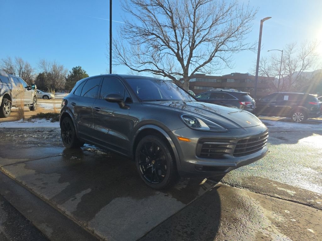 Used 2023 Porsche Cayenne Platinum Edition image 8