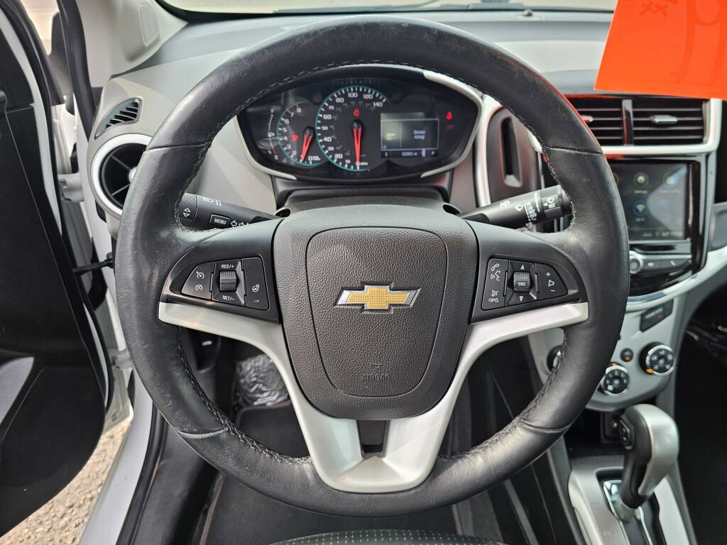 Used 2019 Chevrolet Sonic Premier FWD image 27
