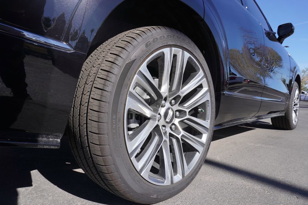 New 2026 Cadillac Vistiq Platinum image 6