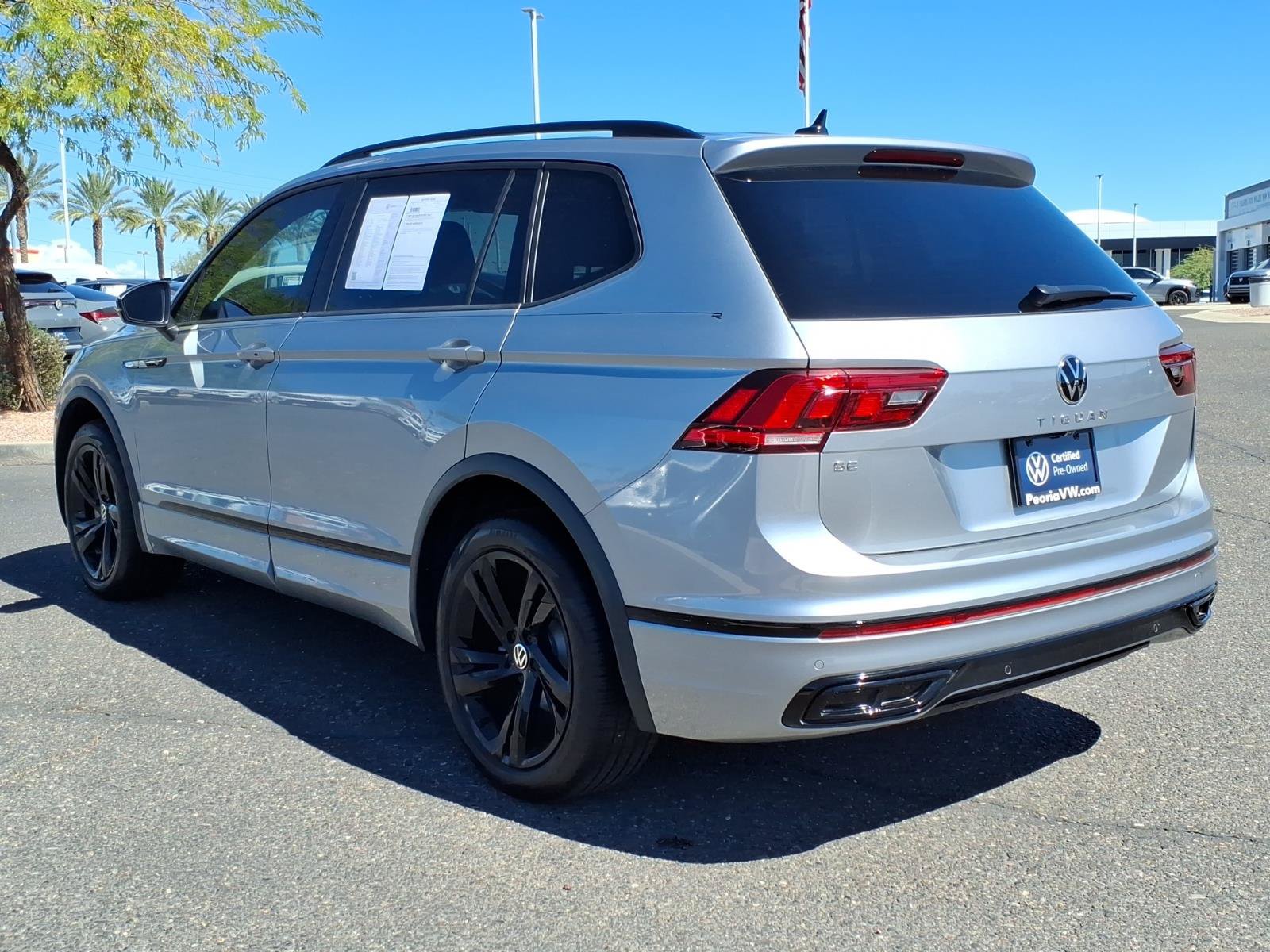 Certified 2023 Volkswagen Tiguan SE R-Line FWD image 5
