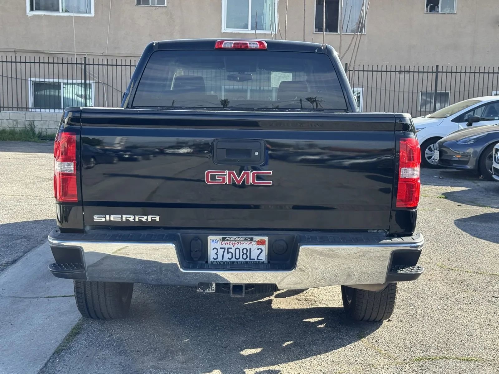 Used 2017 GMC Sierra 1500 SLE image 3