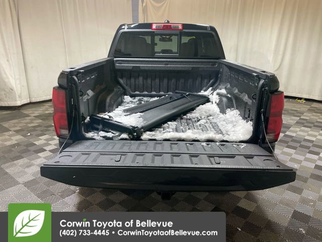Used 2024 Chevrolet Colorado Z71 image 16
