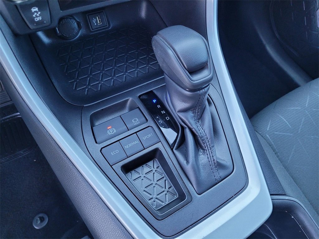 Used 2024 Toyota RAV4 XLE image 16