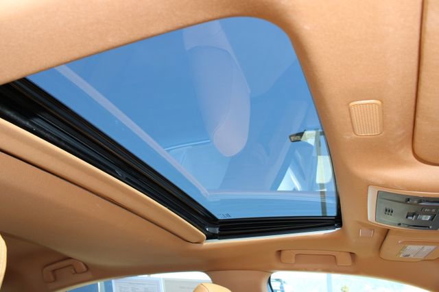 Certified 2025 Lexus ES 300h w/ Premium Package FWD image 6