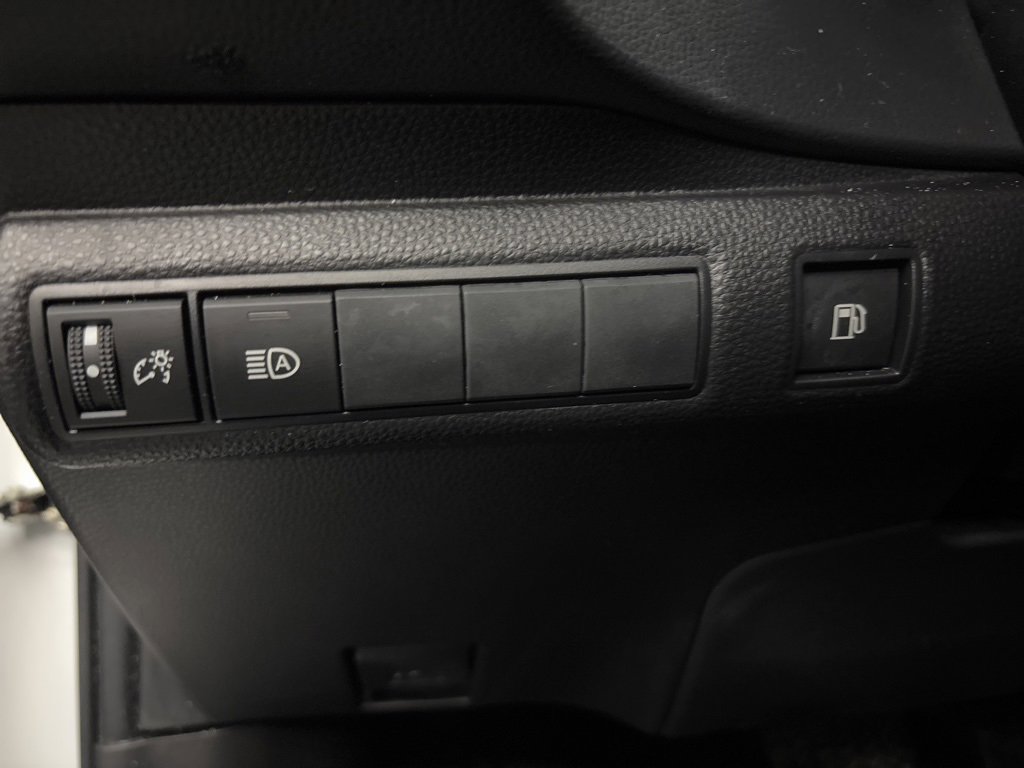 Used 2023 Toyota Corolla LE image 16